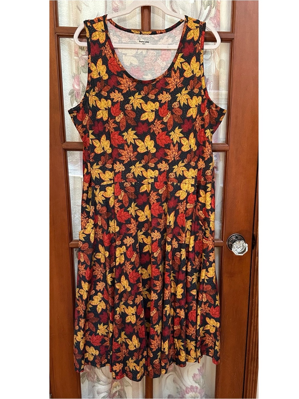 Twirl Dress Autumn leaves with pockets